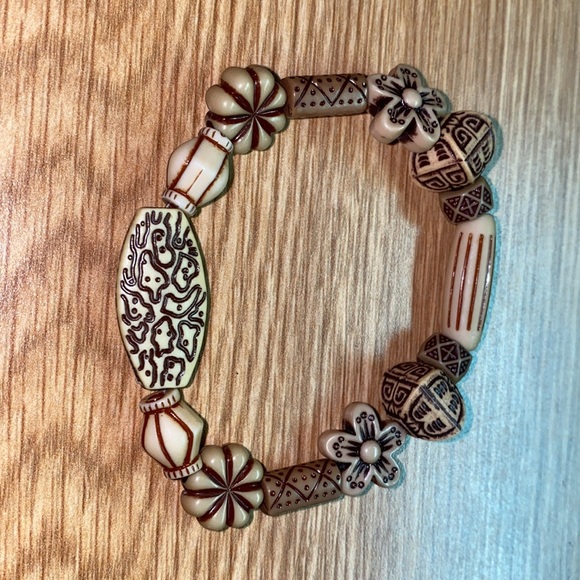3 hand beaded bracelets. Made by me. - Picture 2 of 5